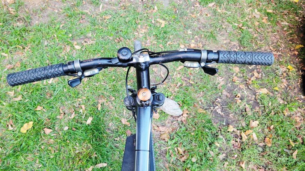 Rower crossowy z osprzętem Shimano – gotowy do jazdy!