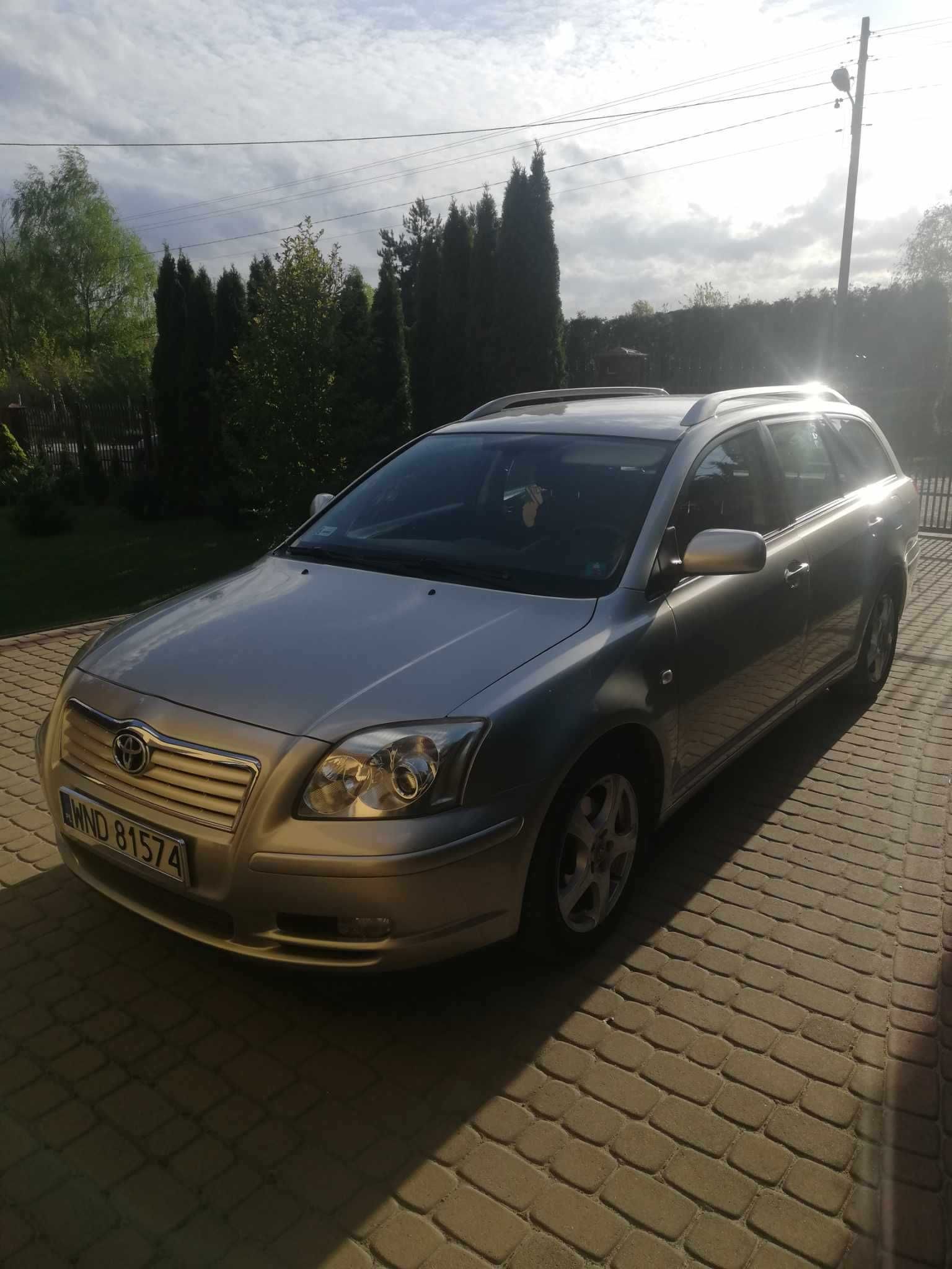 Toyota Avensis 1.8 benzyna