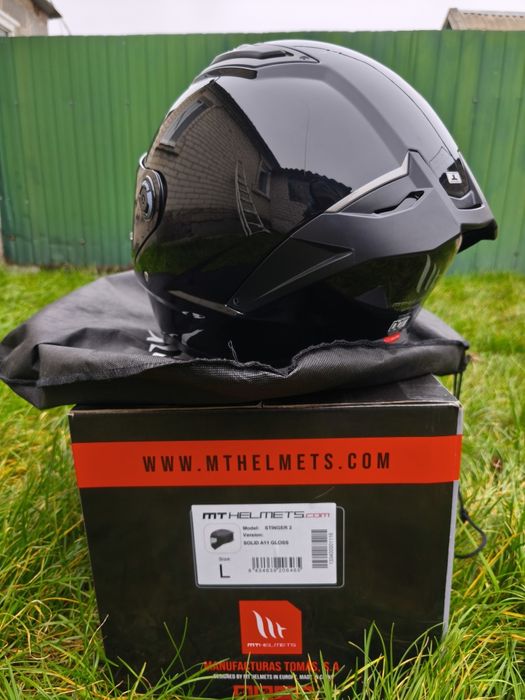 Мотошолом MT STINGER 2 A11 Solid Gloss Black L / 2 візори