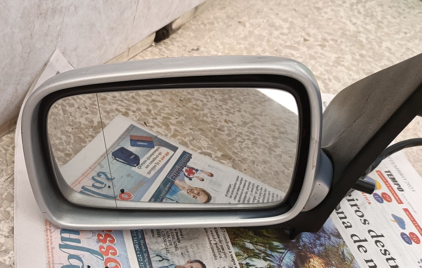 Espelho Retrovisor elétrico esquerdo VW Polo 6N1