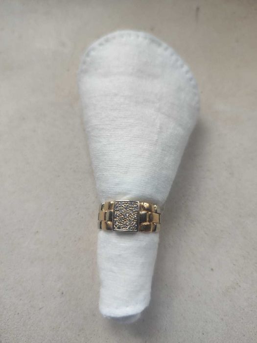 Anel ouro branco e amarelo com diamantes