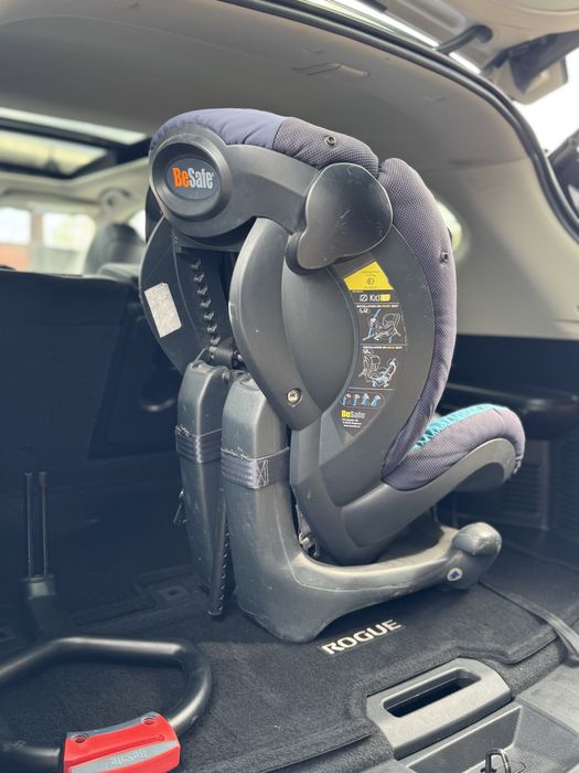 Дитяче автокрісло BESAVE