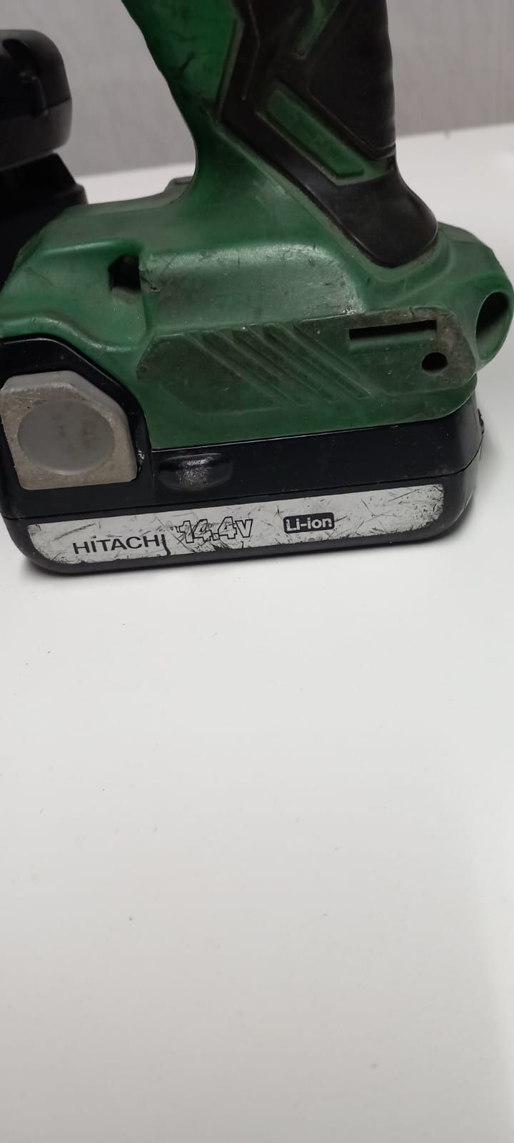 Aparafusadora Hitachi 14,5V