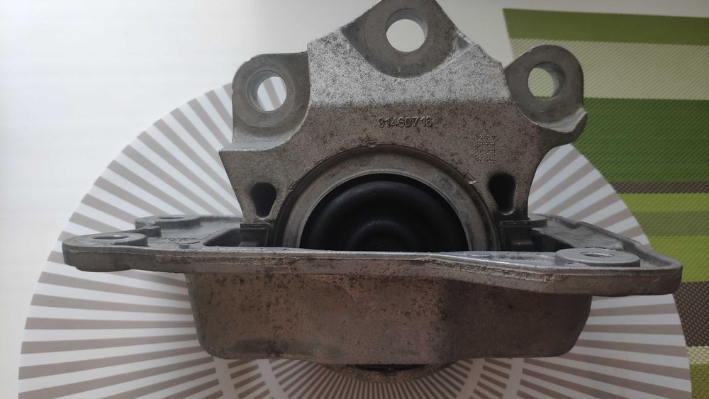 Подушка двигуна 31460716 подушка двигателя Volvo s90 v90 s 90 v 90