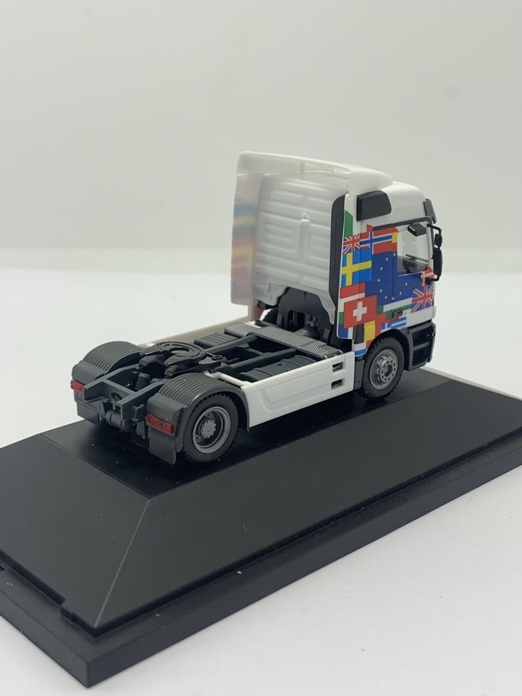 Mercedes Actros da Herpa escala 1/87