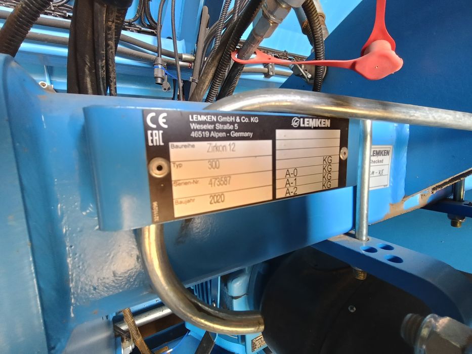 Sprzedam siewnik LEMKEN SAPHIR 7  z broną  LEMKEN ZIRKON 12