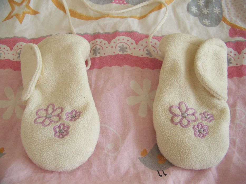 Rękawiczki na zimę zimowe dla dziewczynki 1 -1,5 roku na sznurku R.80