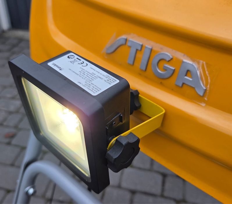 zamiatarka STIGA, pług, zbiornik do zamiatarki