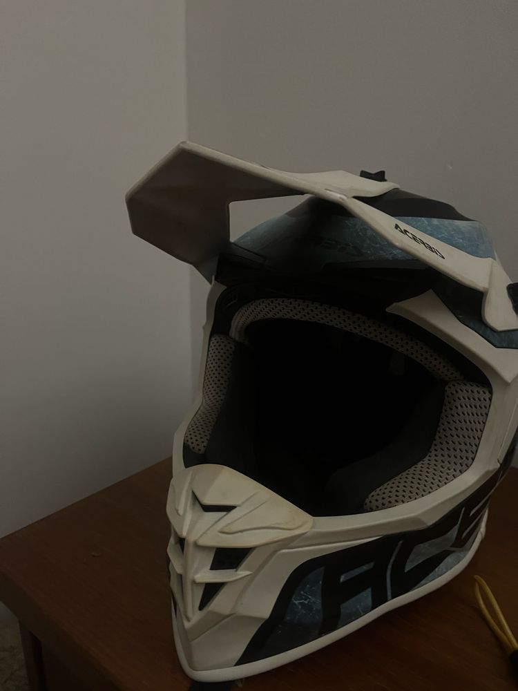 Capacete acerbis
