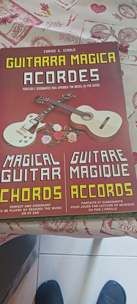 Livros escola de guitarra