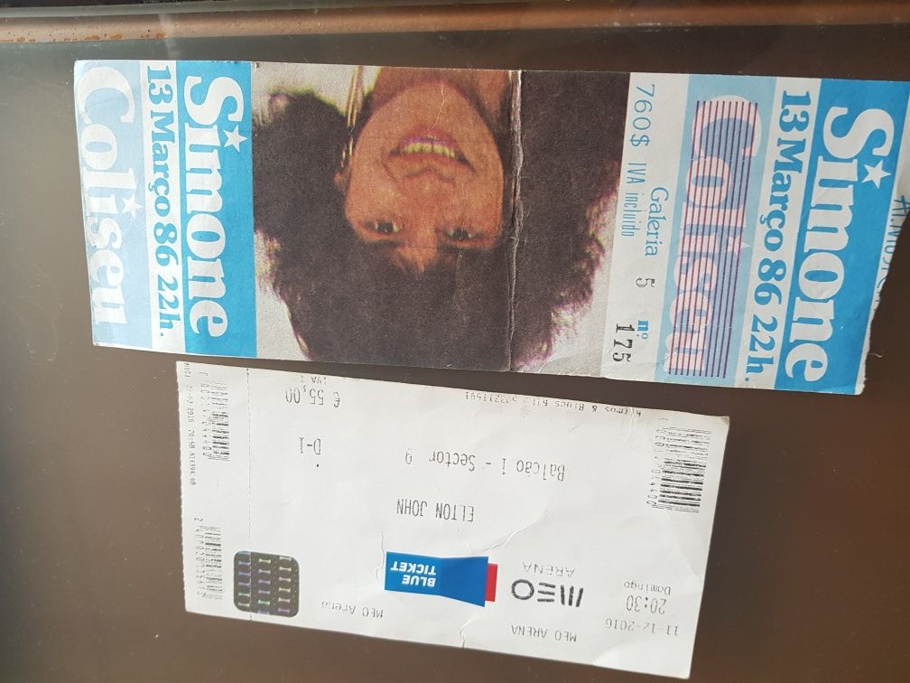 Bilhetes antigos  de concertos  de Caetano Veloso, Xutos, GNRe outros