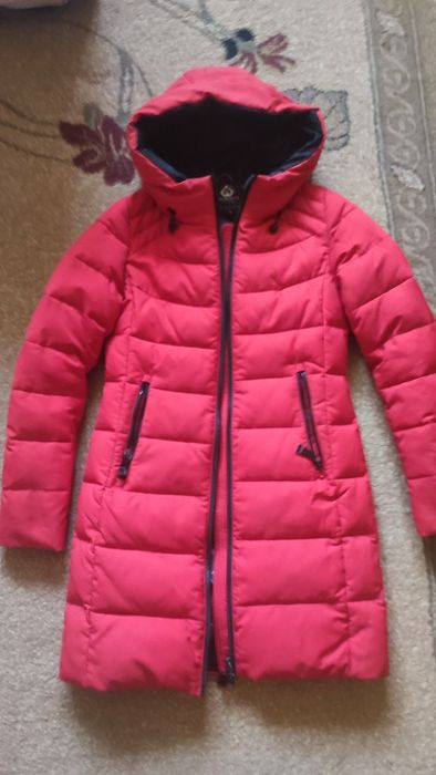 Пуховик на дівчину-підлітка