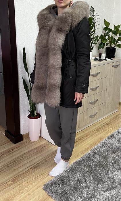 Парка зимова з хутром песця