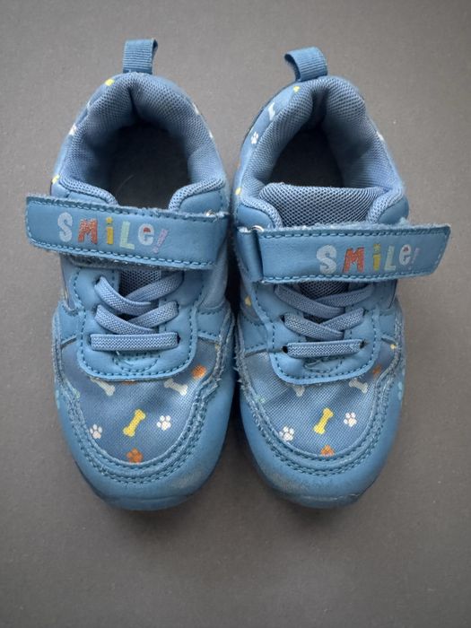 Świecące adidasy Psi Patrol 28 Sinsay