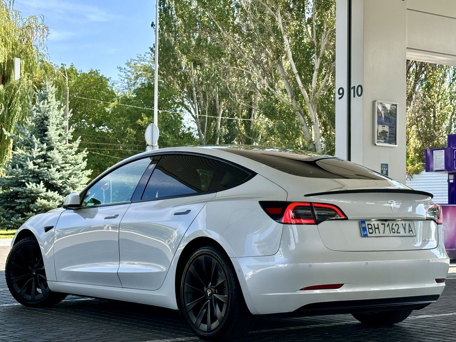 Tesla 3 rest lfp