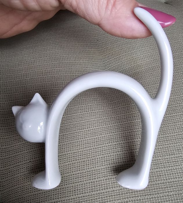 Figurka porcelanowa kotek Chodzież