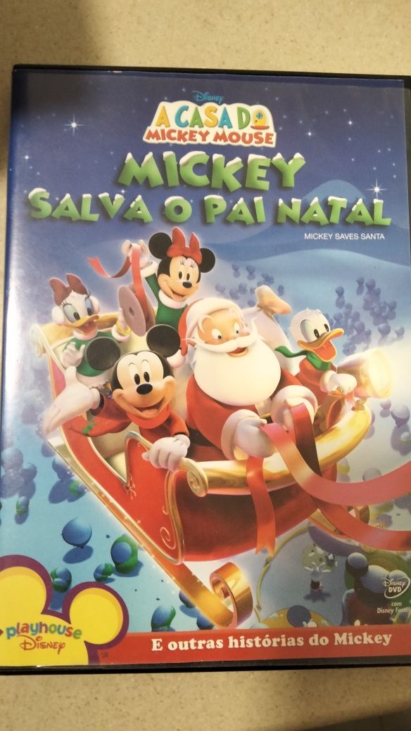 O DVD " Mickey salva o pai natal"
