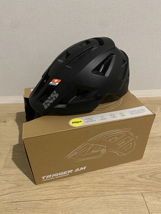 Новий шолом IXS Trigger AM MIPS розмір М (56-60)