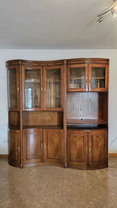 Móvel de sala em madeira maciça