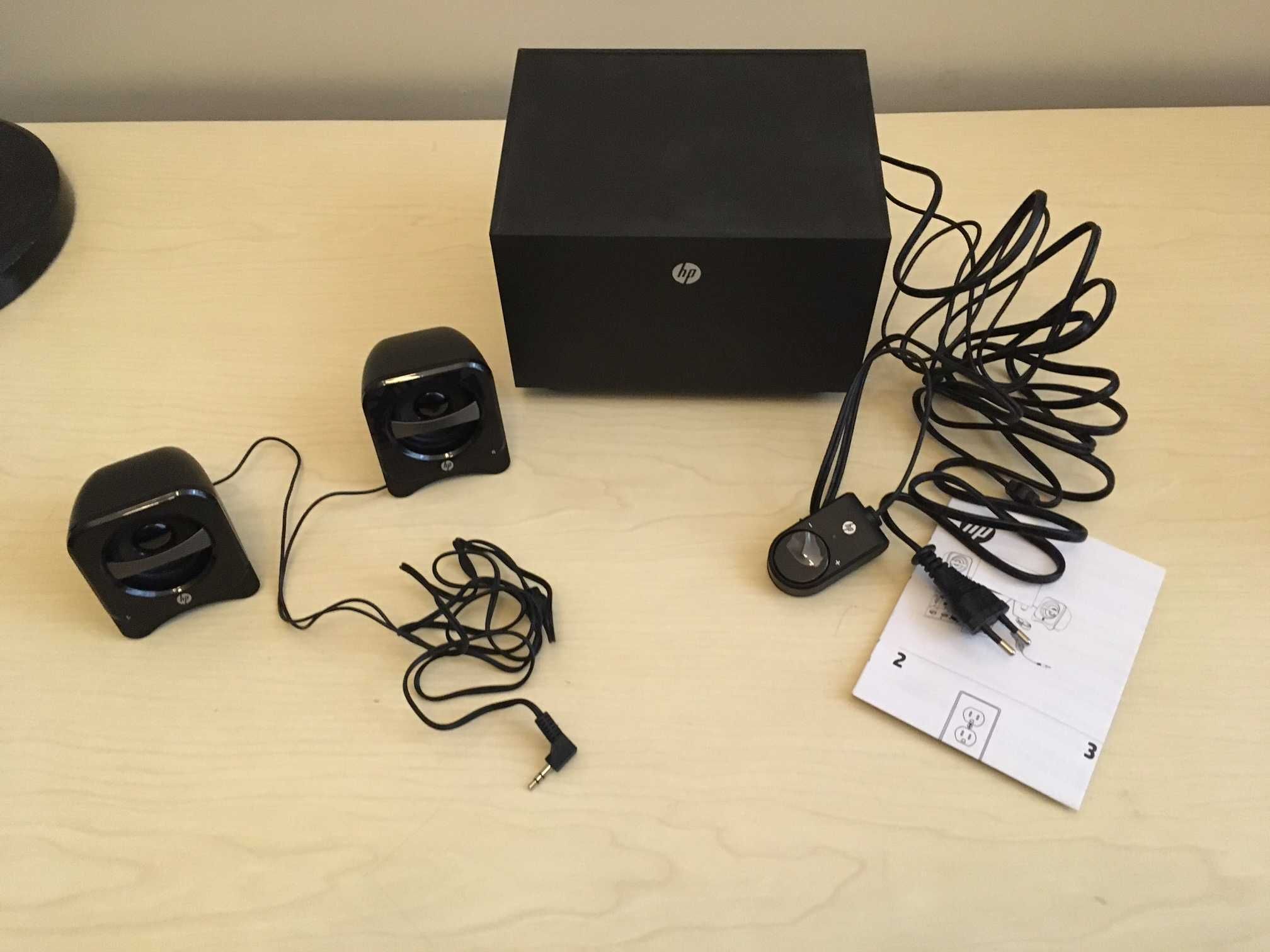Colunas de Som HP 2.1 Compact Speaker System
