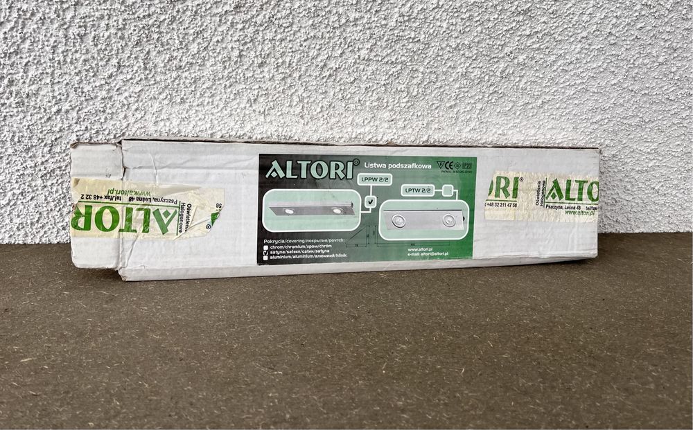 Oprawa listwa podszafkowa lampa nowe 2 sztuki za