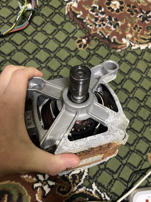 Продам двигатель от аристон