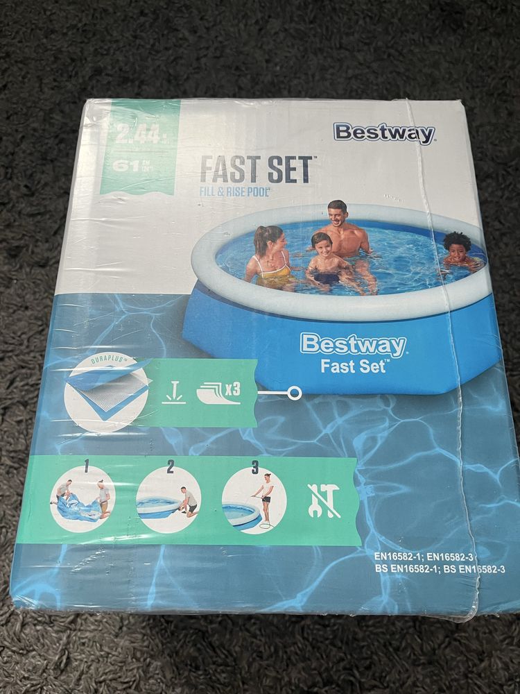 Basen Bestway fast set