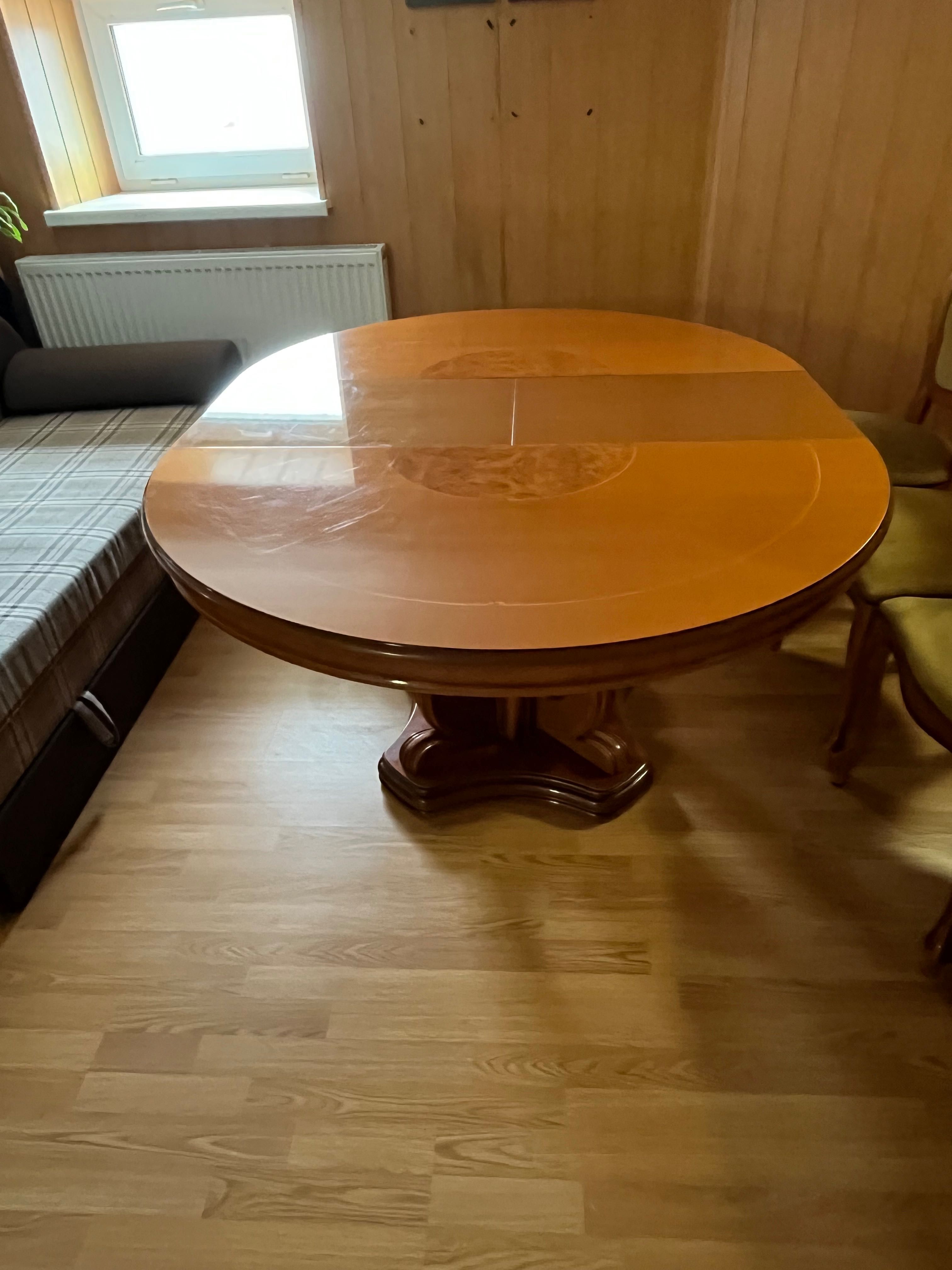 Продам стіл кухонний італьйського виробництва