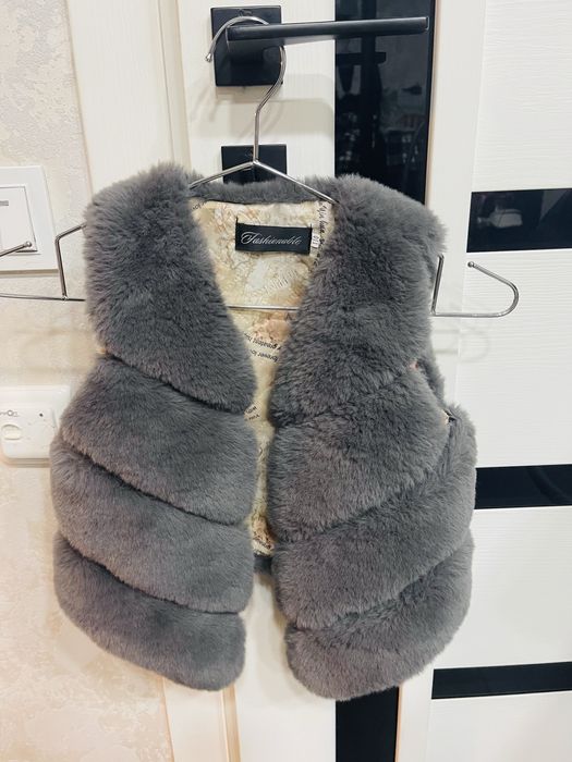 Дитяча хутряна желетка