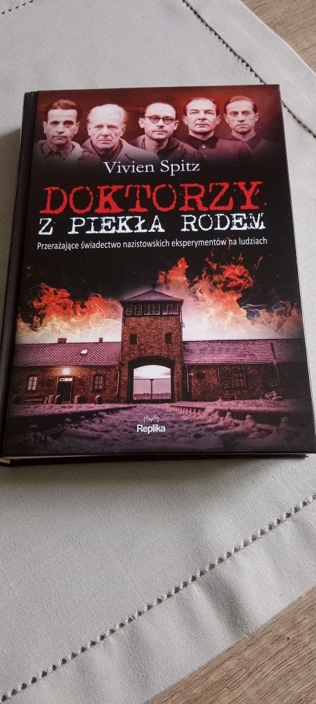 Książka Doktorzy z piekła rodem