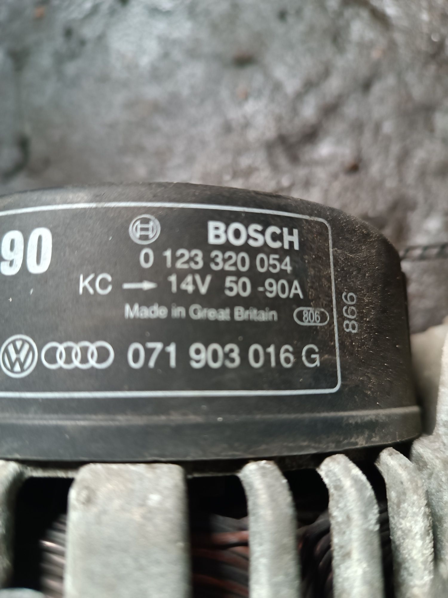 Alternator VW passat B5 2.3 v5 150km agz 071,903,016g