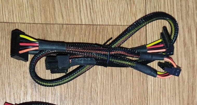 Модульные кабеля для компьютерного блока питания Sata - Sata