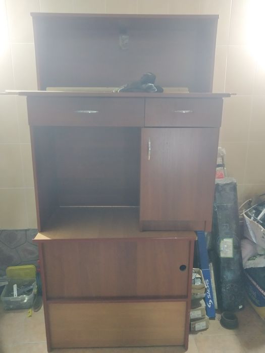 Меблі для магазину Стелажі Офісні меблі