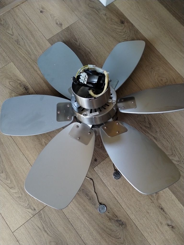 Lampa sufitowa wiatrak