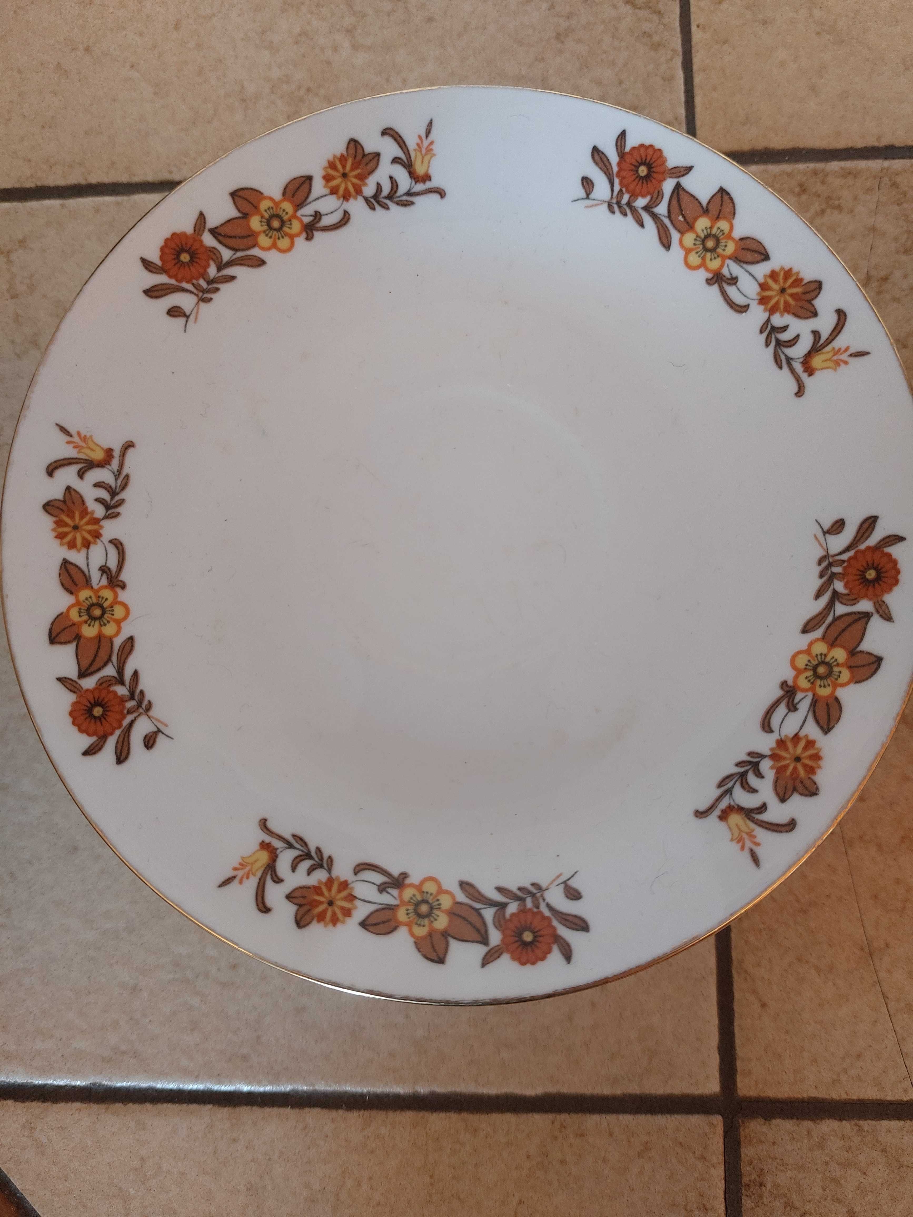 Chińska porcelana Filiżanki i talerzyki