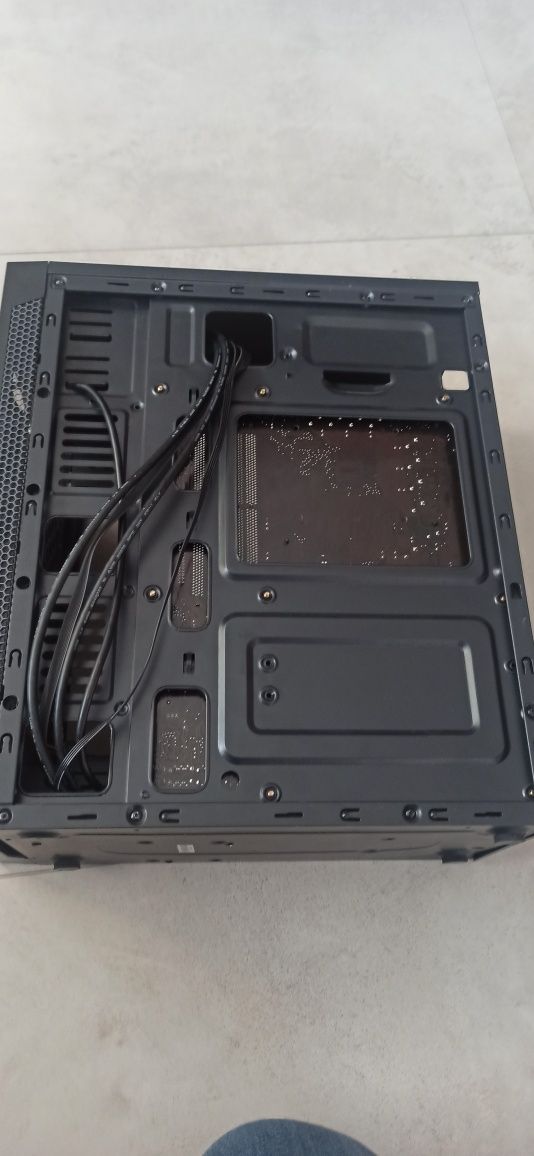 Obudowa pc ATX z zasilaczem