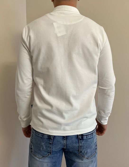 Кофта, реглан білого кольору