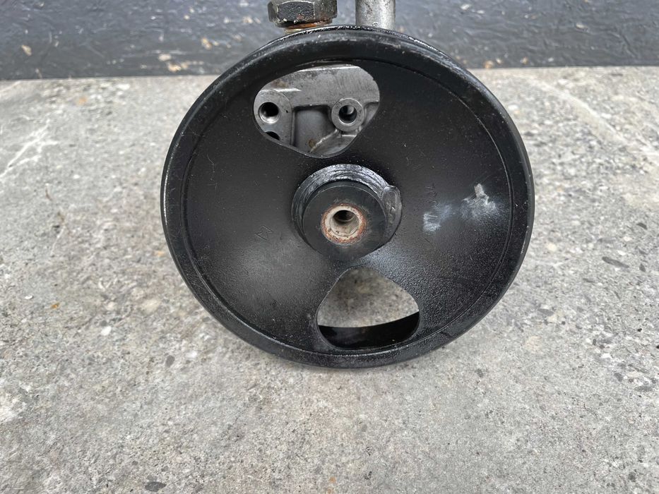 Гідропідсилювач керма насос ГУР Nissan Primera P11 P12 1.6 1.8