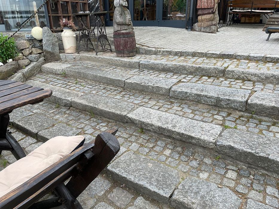 Starobruk granitowe schody murki podmurówka ogrodzenie krawężniki