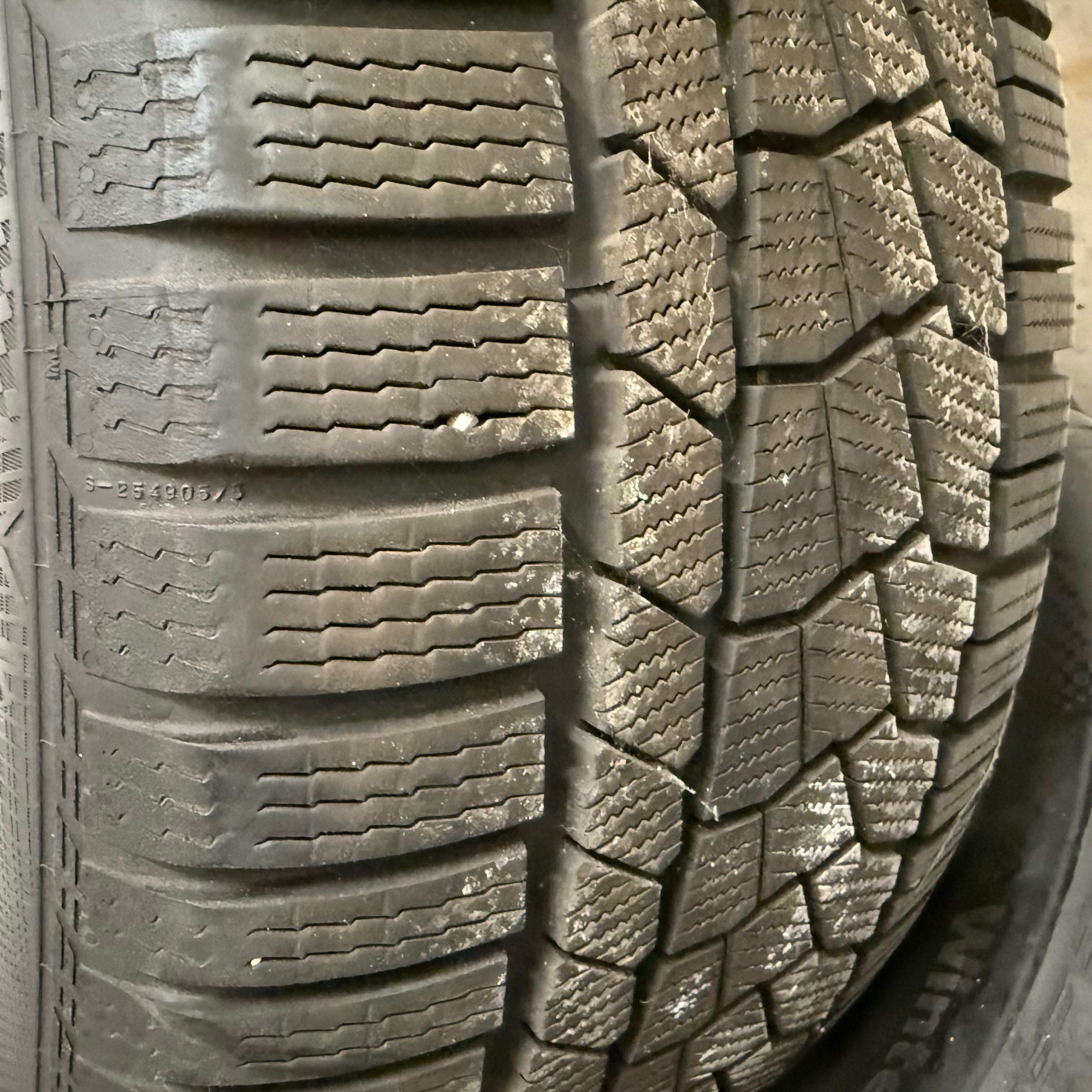 używane opony zimowe Pirelli Winter Contact TS 680S