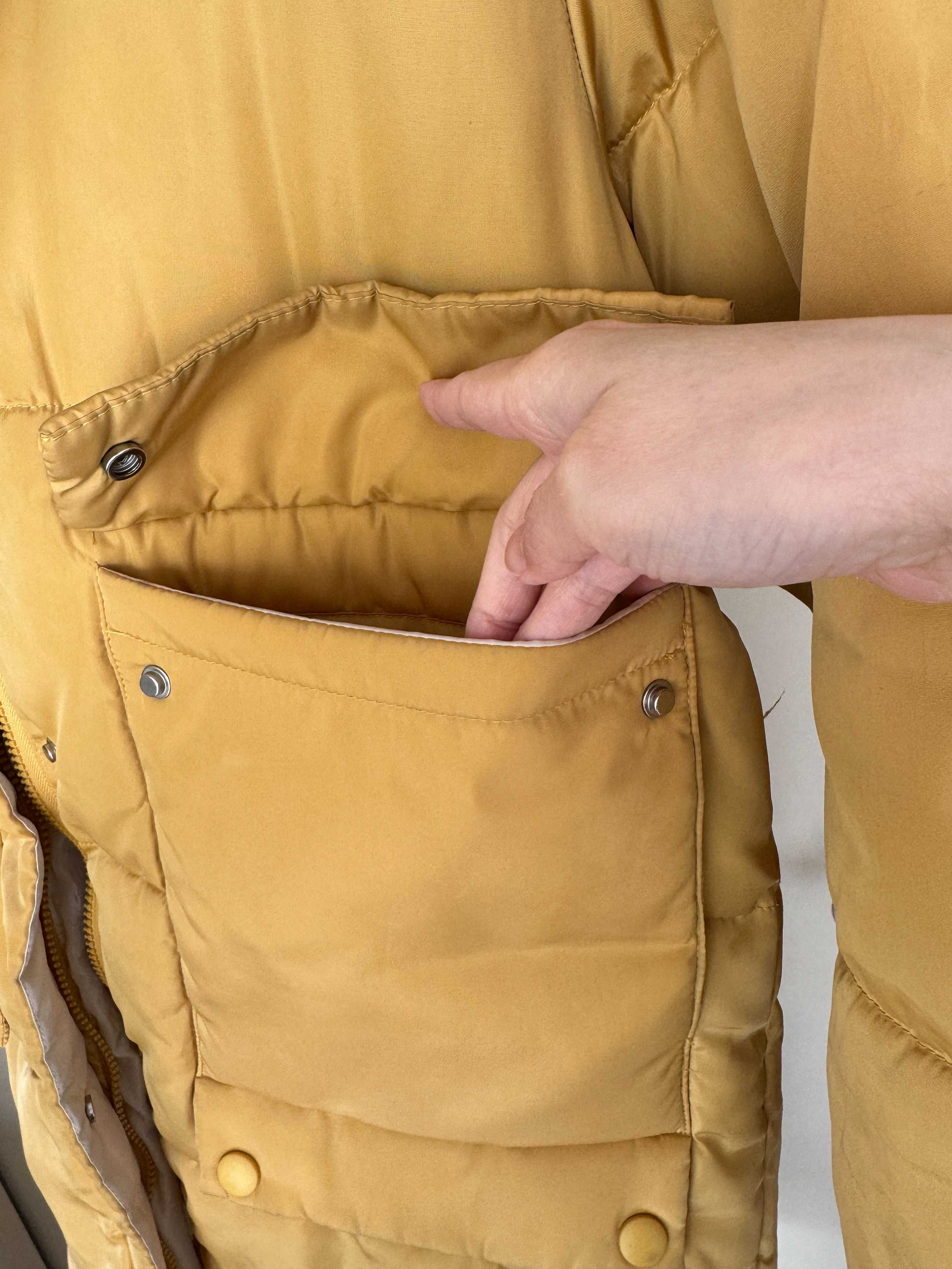 Żółty długi płaszcz z dużą kieszenią