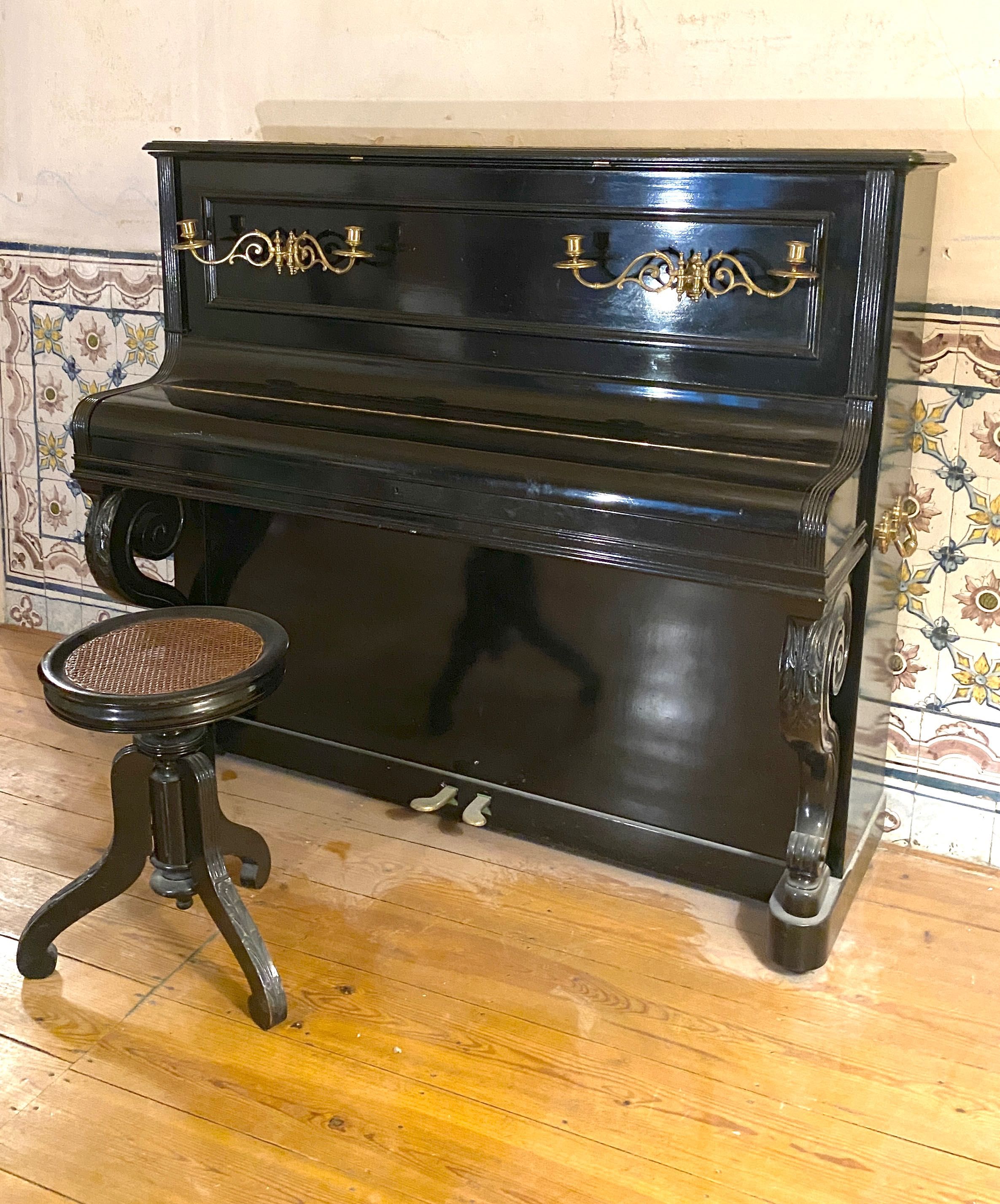 Piano Vertical GAVEAU - excelente conservação