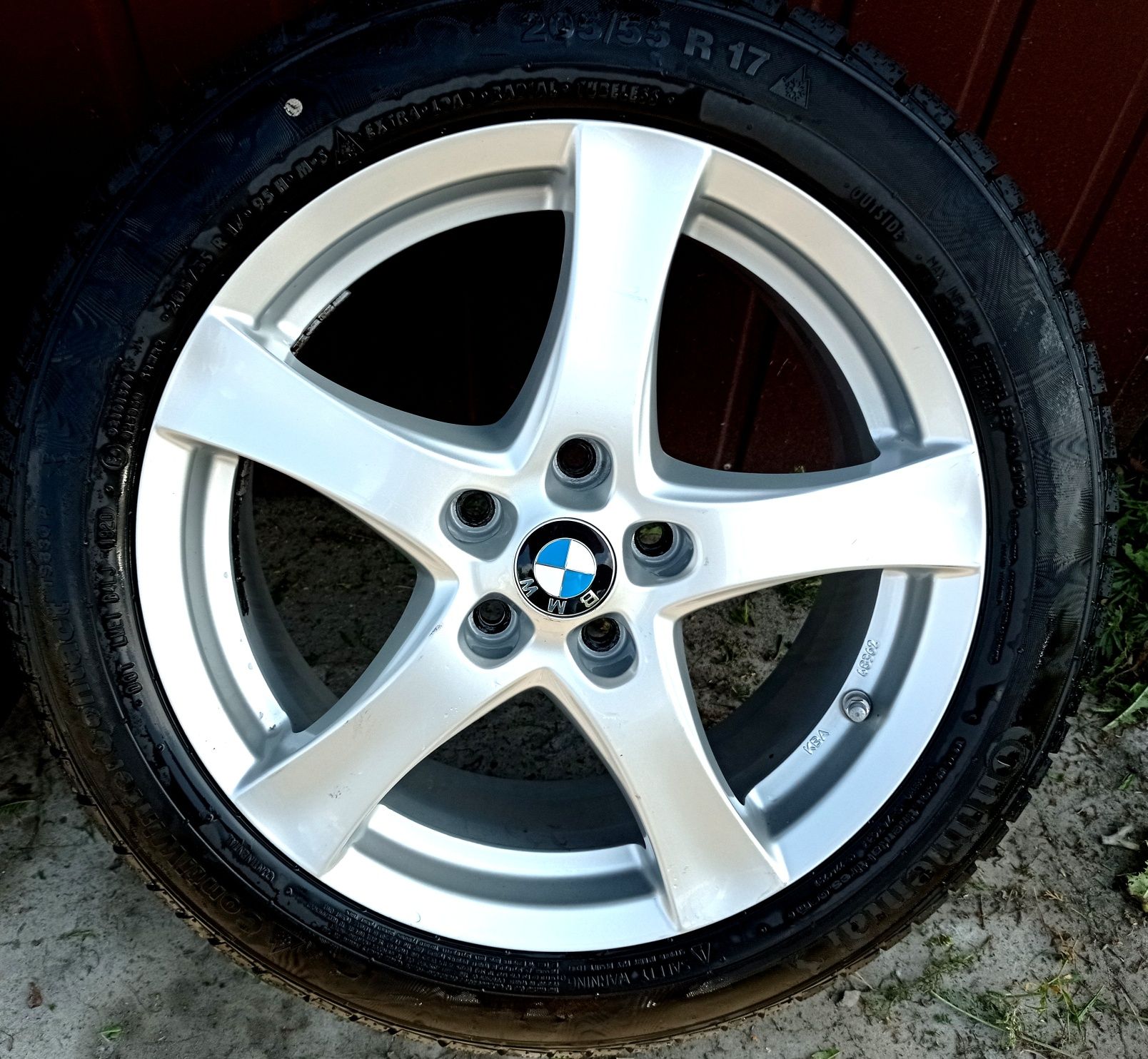 Kola Felgi 17 5x112 BMW  Borbet.Opony zimowe  205/55/17 Continental