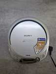 Sony D-NF611 Discman CD MP3 Radio FM/AM