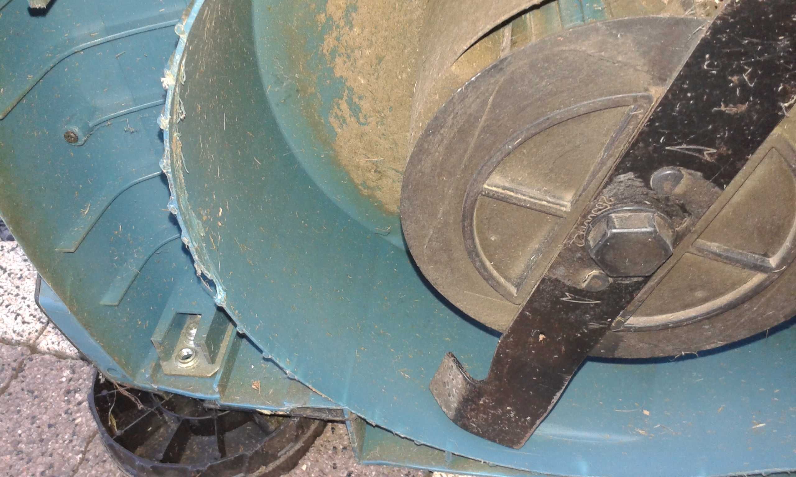 Makita ELM 3311 elektryczna