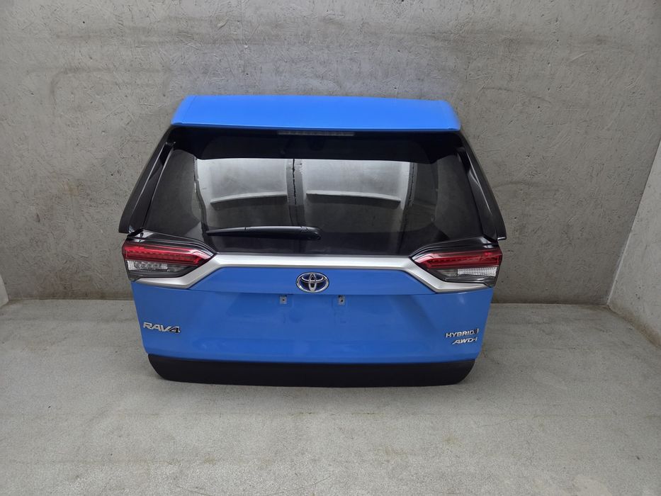 Ляда кришка багажника 8w9 Toyota rav4 hybrid розборка 2018-2025