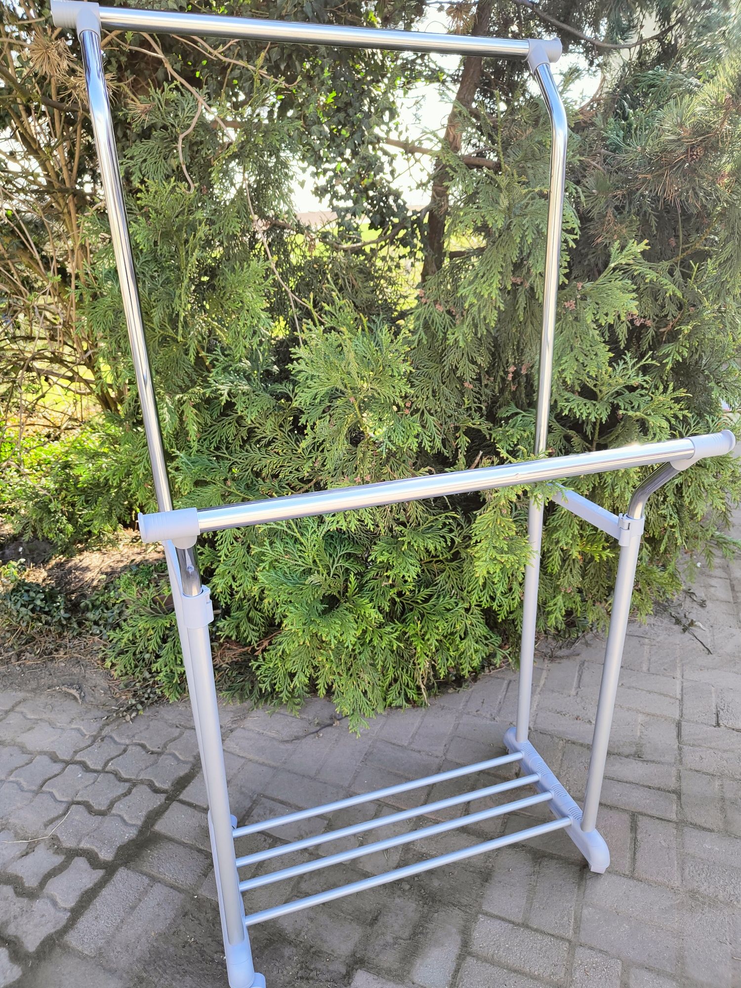 Wieszak na ubrania teleskopowy