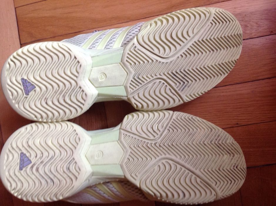 Продам кроссовки ADIDAS в отличном состоянии; р.40 (26,5 см); 400 грн.