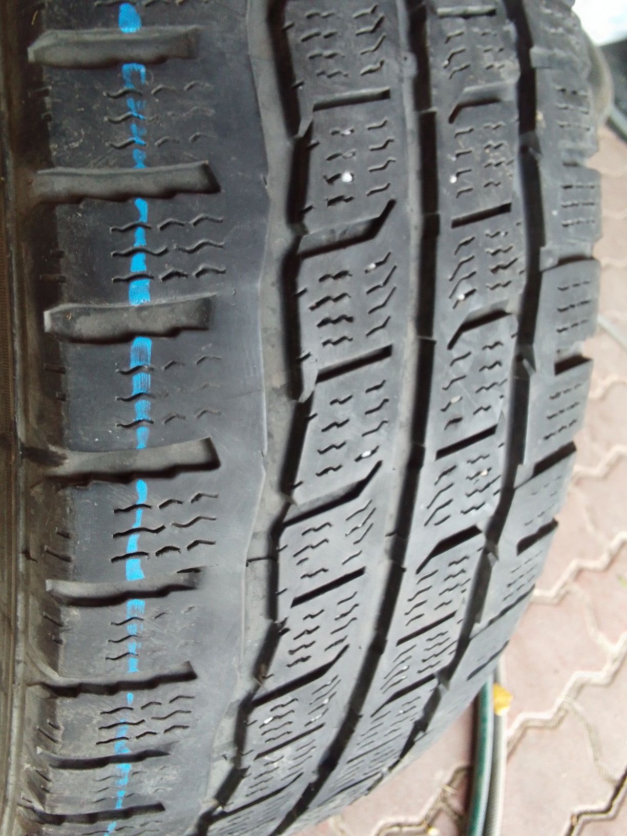 Opona zimowa 225/65r16C KUMHO 6mm