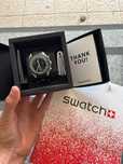 Omega x Swatch SO33M100 Moon - Uniwersalny na ziemi i w kosmosie